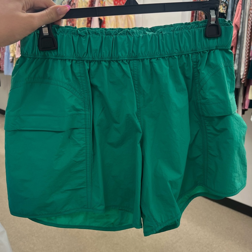 NWOT FREE PEOPLE IN THE WILD SHORTS IN COLOR LUCKY CHARM - Picture 9 of 9